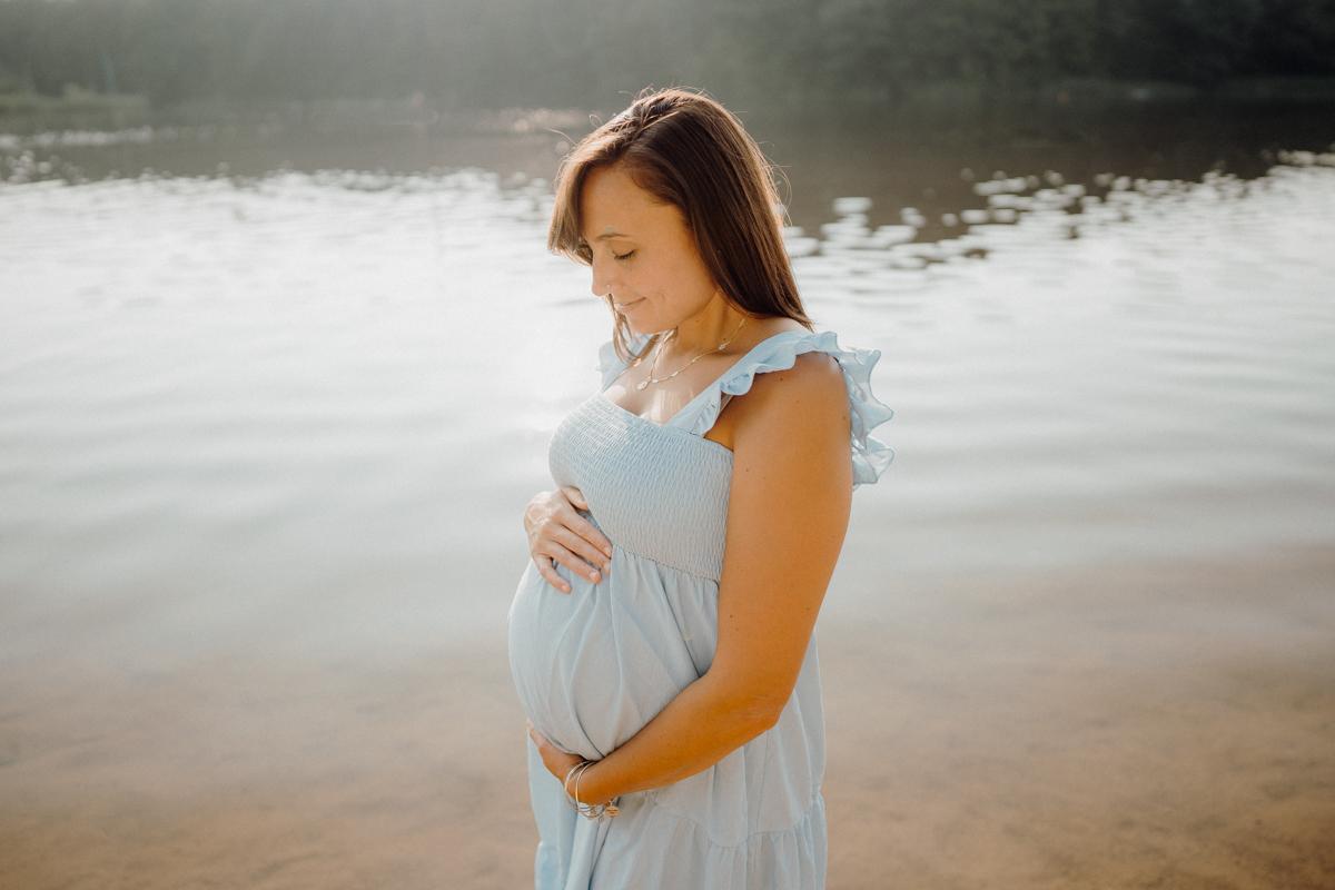 Maternity Session at Kelso Beach | Milton Family Photographer