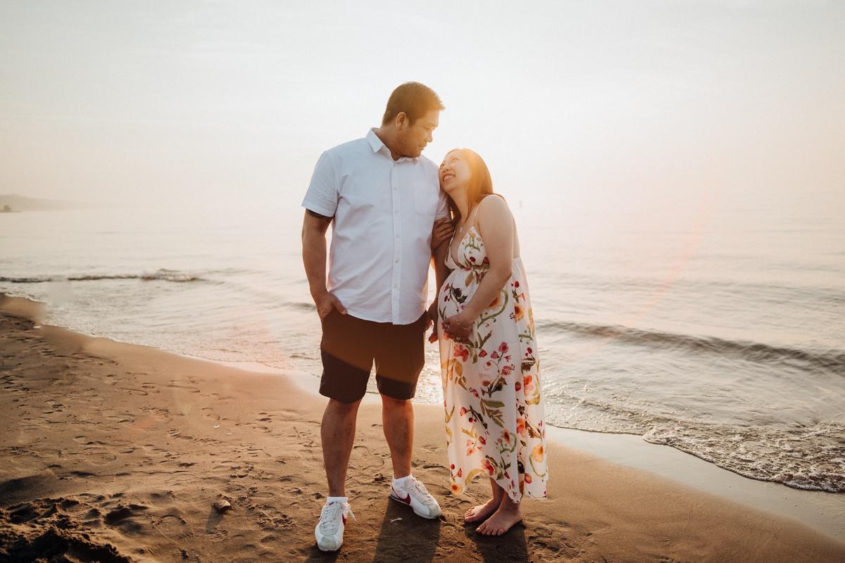Sunrise Maternity Session at Scarborough Bluffs | Toronto Maternity Photographer